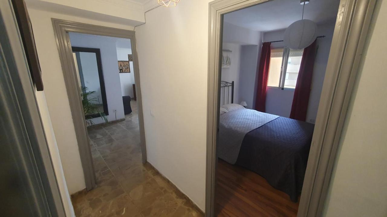 Visit Gibraltar Stay In La Linea For Less! La Línea de la Concepción Εξωτερικό φωτογραφία