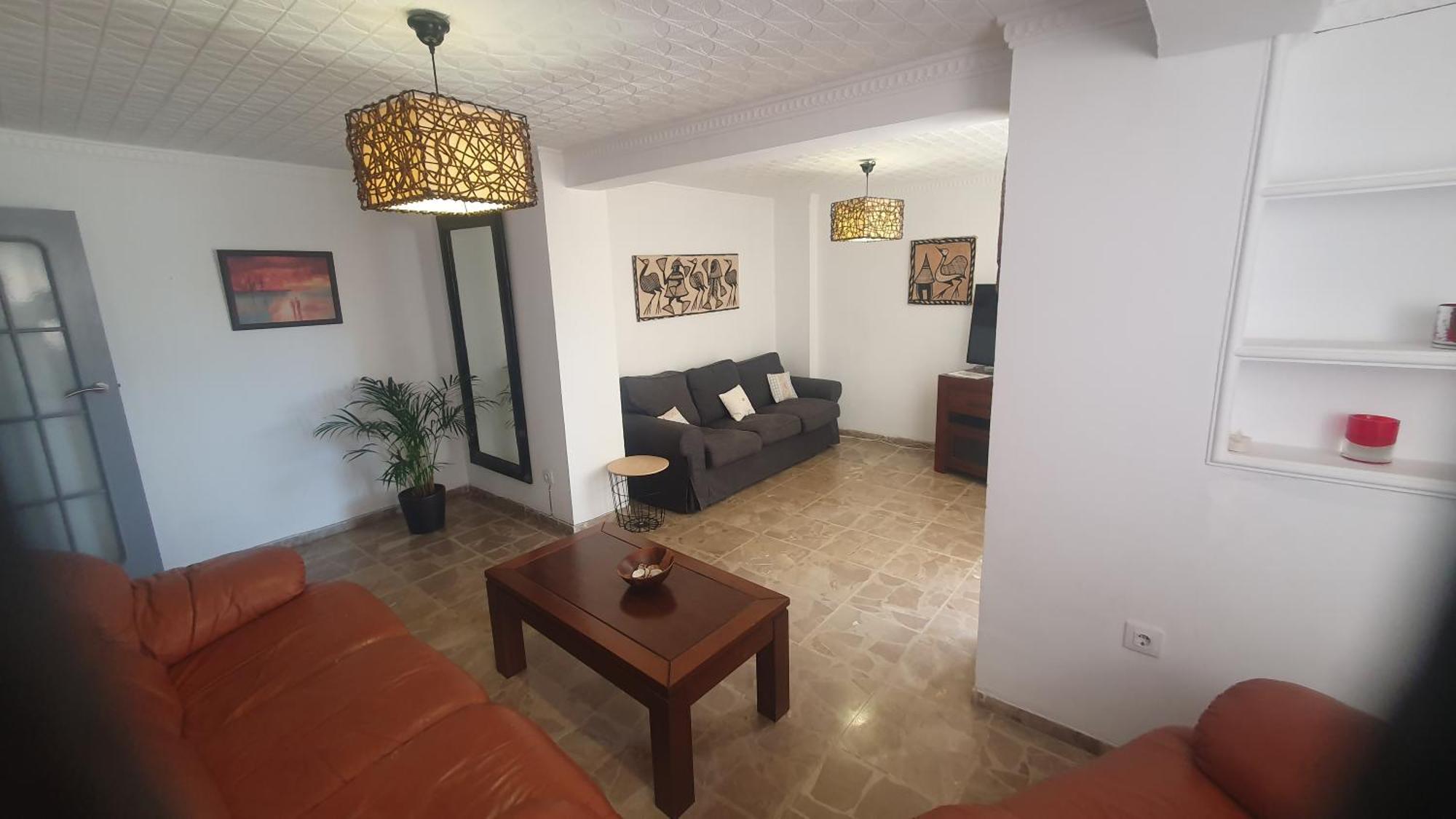 Visit Gibraltar Stay In La Linea For Less! La Línea de la Concepción Εξωτερικό φωτογραφία